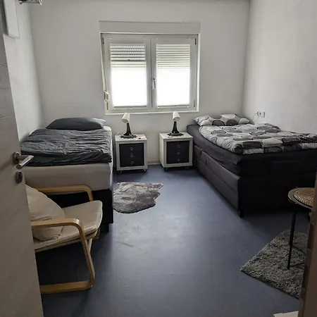 Gemuetliches In Der Modernen Schwalbennest Im Eg Rechts Lejlighed